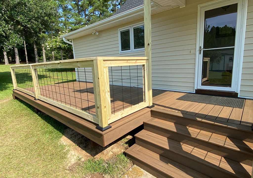 Horizontal Metal Railing for Deck - Great Lakes Metal Fabrication